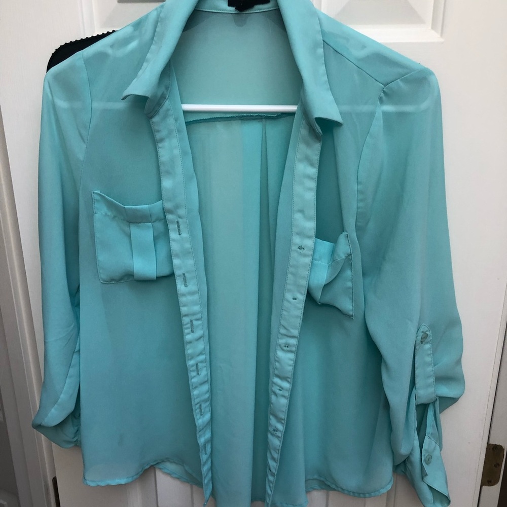 Tiffany’s blue boutique top